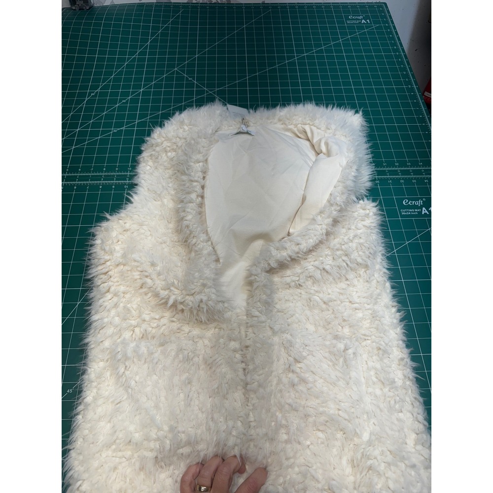 Grace & Lace Womens Ivory Faux Fur Hooded Vest Shaggy Sleeveless Jacket L NWT